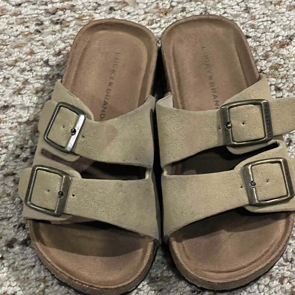 Lucky Brand Kids Beige Buckle Sandals